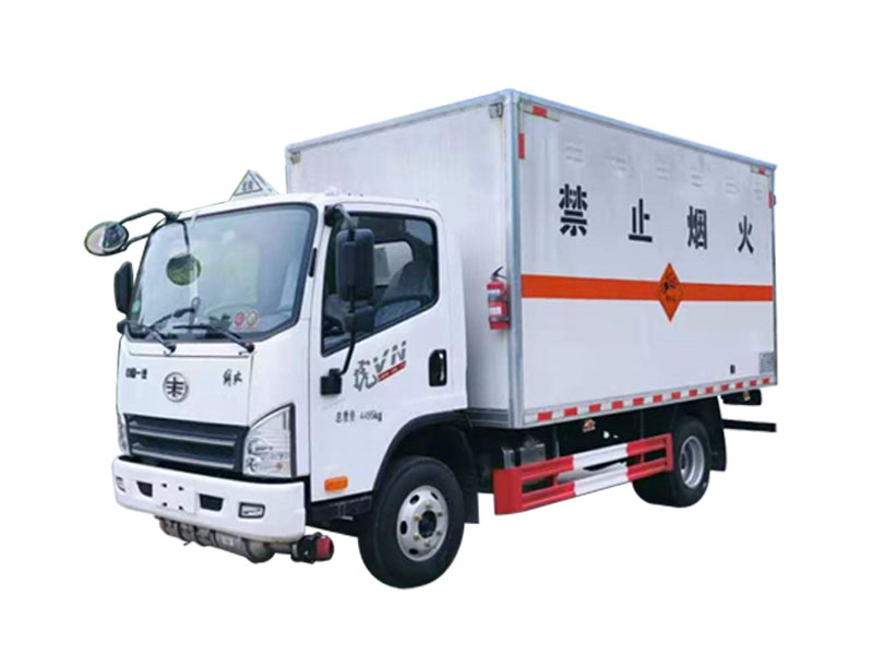 解放4.15米貨廂爆破器材運(yùn)輸車(chē)